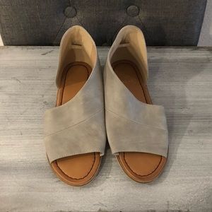 Beast Fashion Lotus Shoes